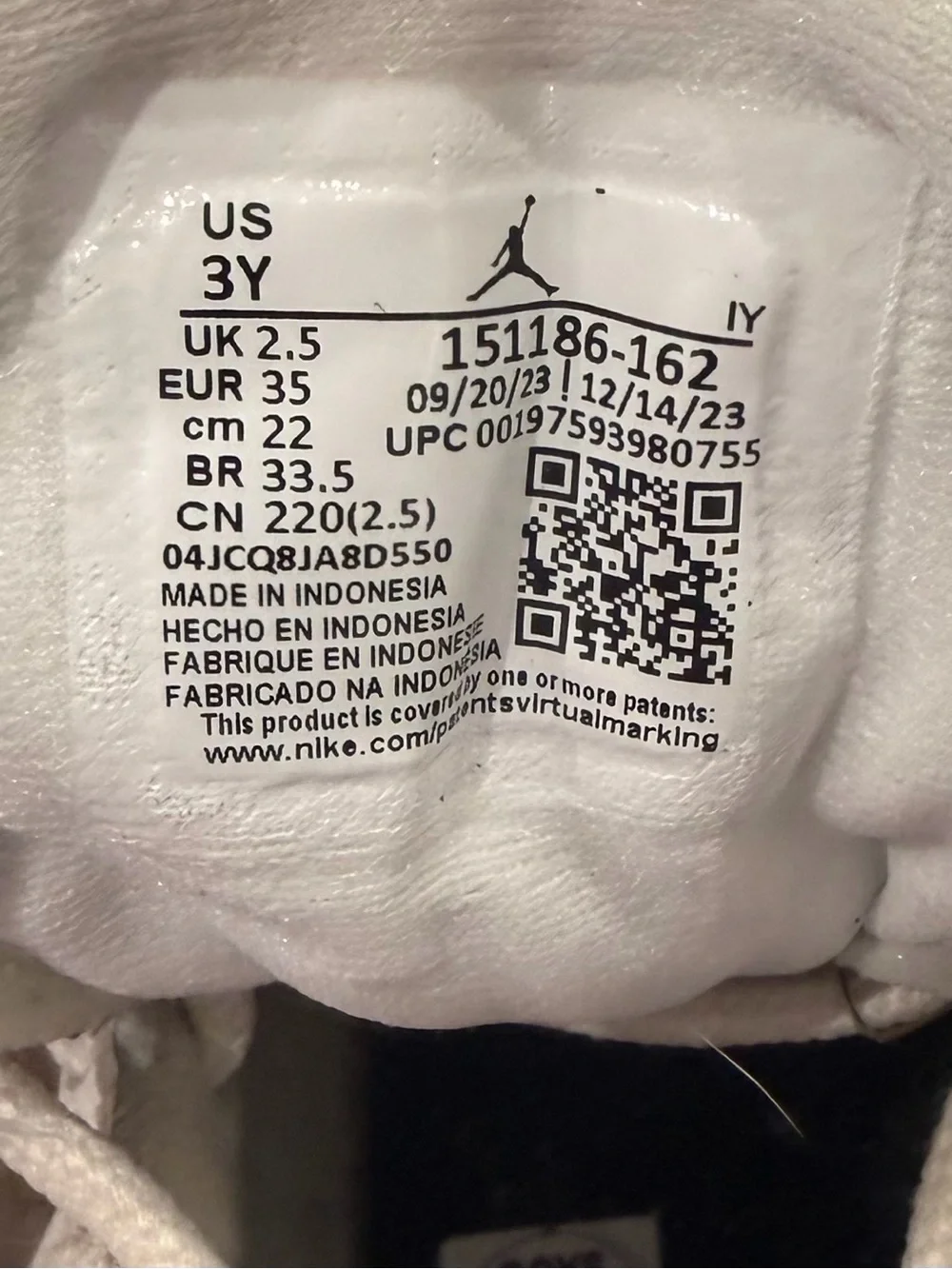 Nike Kids White and Black High-Top Athletic Shoes - Picture 4 of 4